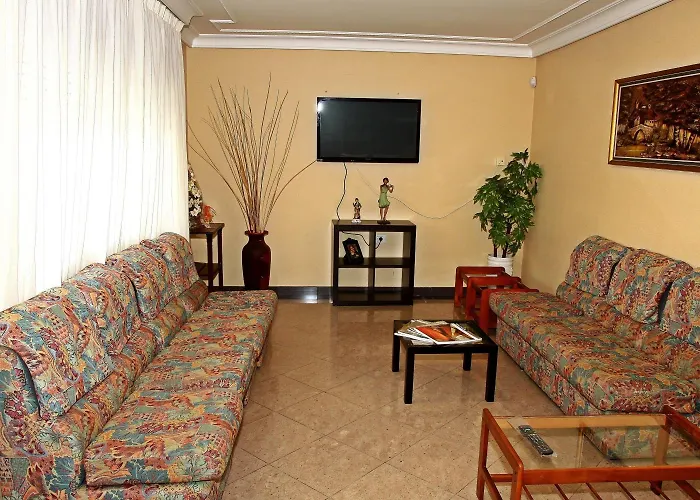 Pipo Hotell *